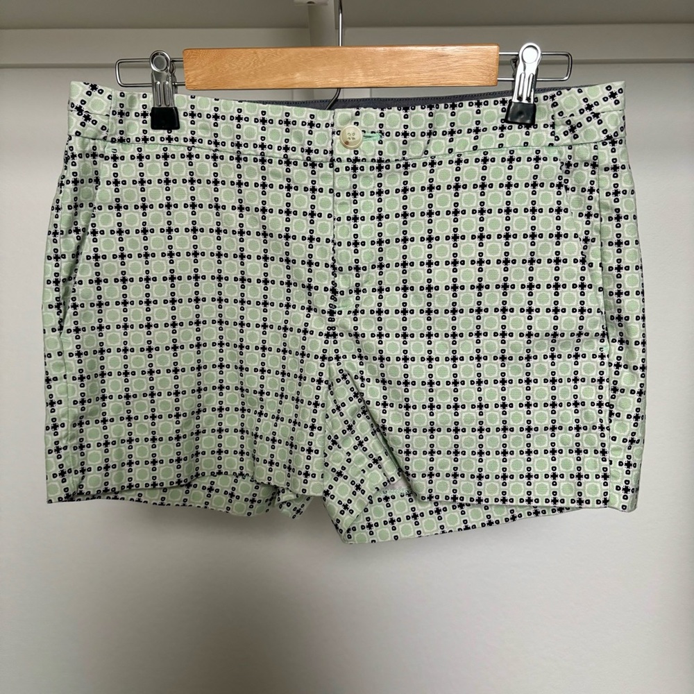 Banana Republic Women's Shorts| Size 6, Green Blue White, Hampton Fit